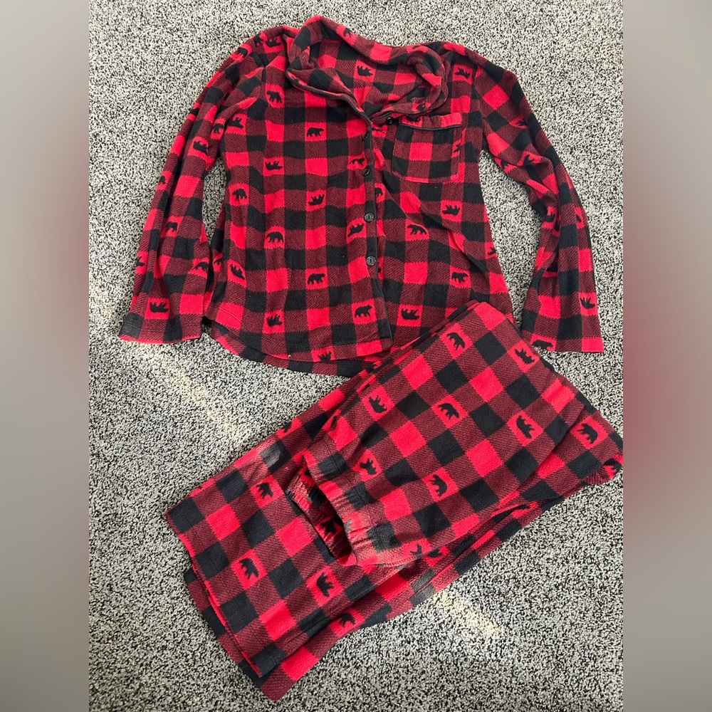 Fleece Red and Black‎ Plaid pjs size large
